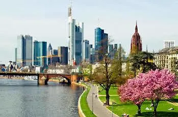 West Frankfurt Centre 3*