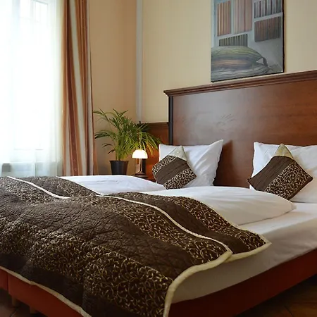 시티 웨스트 호텔