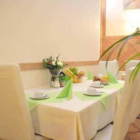 시티 웨스트 호텔 3*