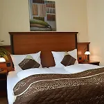 호텔 West Frankfurt Centre 3*