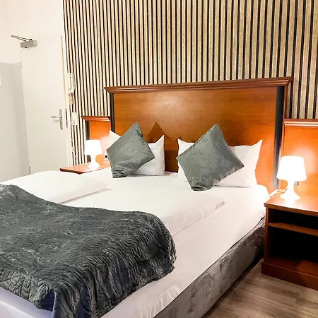 Hotel West Frankfurt nad Mohanem