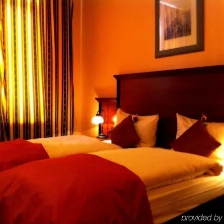 West Frankfurt Centre 3*