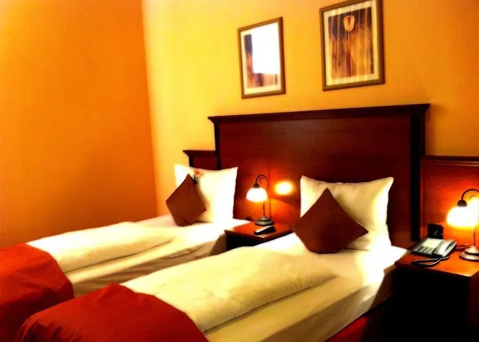 シティ ウエスト ホテル