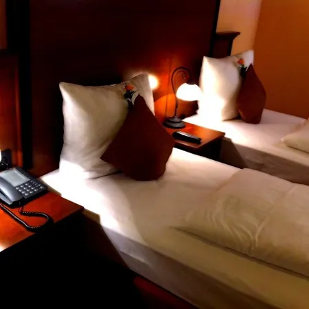 Hotell West
